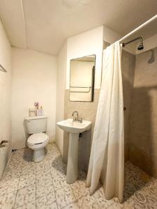 Alojamiento tranquilo en Casa con Piscina