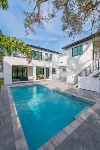 2440 Arlington Park Luxury House