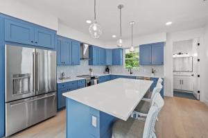 Captains Nook Upscale 5BR Coastal Retreat Near Siesta Key