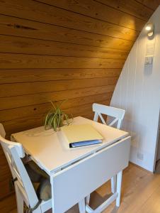 Glamping at Honnington Farm