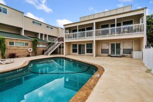 Minutes to ACL Downtown Retreat - Pool & Lake Access