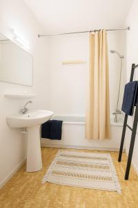 Parking gratuit, piscine intérieur vue panoramique