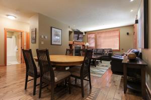 Slalom Creek 2 Bedroom & Den