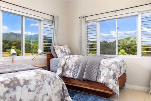 3rd Floor Condo wMountain Views - Beach Access - Pool)