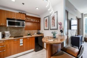 Stunning Views Cozy Studio