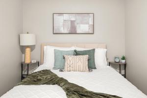 Downtown Luxury Stay 2BR
