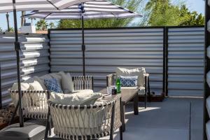 Alluring Palms by ACME House Company