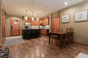 Slalom Creek 2 Bedroom & Den