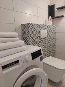 Студія Dream біля ж д