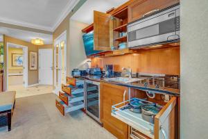 MGM Signature 31st Flr , Strip View