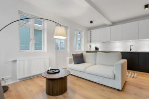 Downtown Apartment with Parking