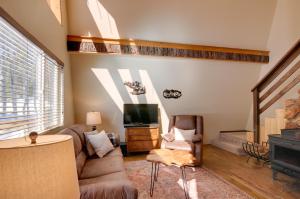 Unique Forest Cabin with Deck Ski, Hike, Fish!