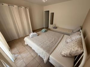 Family Apartment by the Sea with Garden