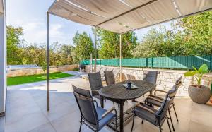 Apartment Luna Banjole