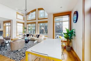 Penthouse on the Bay