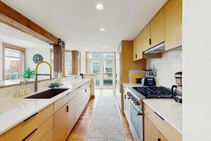 Penthouse on the Bay