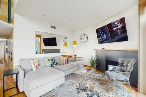 Penthouse on the Bay