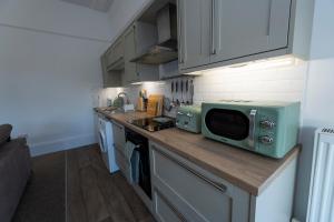 Spacious 2 Bed Apartment in Brighton- Free Parking