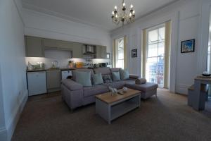 Spacious 2 Bed Apartment in Brighton- Free Parking