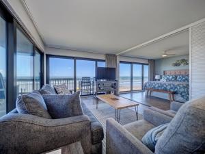 Corner Beachfront Condo with 270 Degree Gulf View and Wrap Around Balcony on Whitecap Beach Heated Pool Island House Unit 209