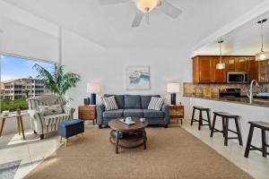 Riverfront Marker 33 with Sunset Views, Walk to Flagler & 3rd Ave, Pet Friendly, Pool & Hot Tub