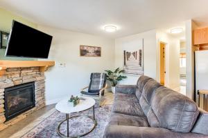 1 Mi to Stagecoach Chairlift Stateline Condo