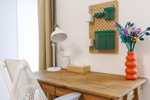 Renovated Central Apartment with Terrace