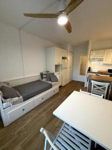 Studio 4pers rénové avec jardin et place privée