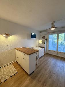 Studio 4pers rénové avec jardin et place privée