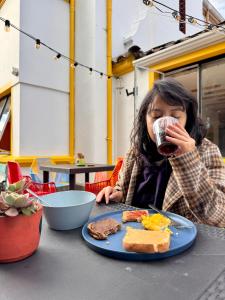 Vecinos by La Palmera