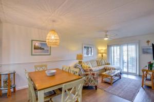 Beach Access, Pool and Hot Tub! St Augustine Condo!