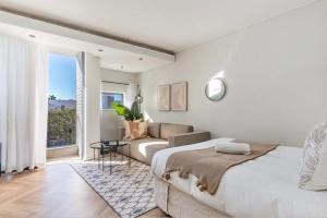On Park - Century City Lux Studio Apartment