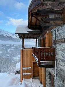Chalet authentique avec jacuzzi proche de Val dIsère