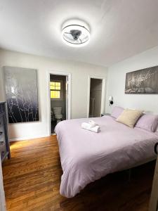 1920 Remodeled Craftsman Cottage Heart of Little Italy