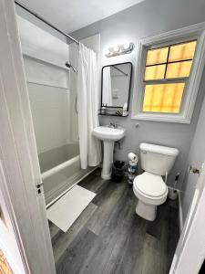 1920 Remodeled Craftsman Cottage Heart of Little Italy