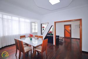 Espaçoso 3 quartos na quadra da praia p 7 pessoas