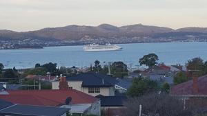 In the Hart of Hobart