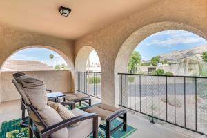 Mtn-View Townhome with Pools 5 Mi to Sabino Canyon!
