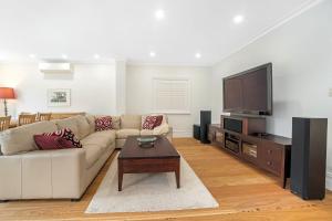 Tranquil Bellevue Hill Home with Pool