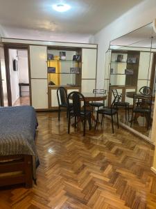 Departamento con balcón en Alto Palermo