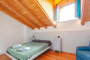 Lago di Monate Apartment