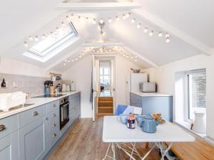 3 Bed in Polruan 81108