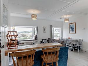 4 Bed in Polruan 83574