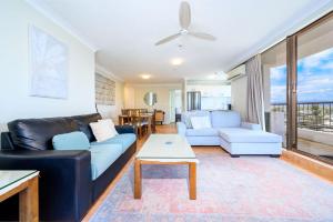 Surfers Light & Air in Surfers Paradise