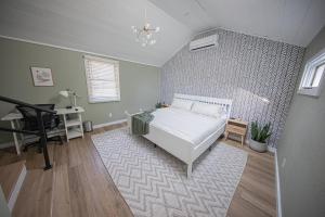 Unwind at this Modern Bethel Village Escape