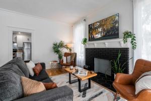 Newly Renod Historic Mansion 1 Mile to UF & DT