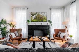 Newly Renod Historic Mansion 1 Mile to UF & DT