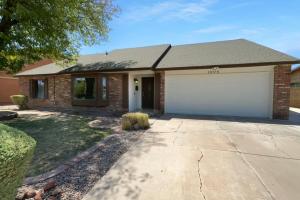 Charming Retreat with Modern Finishes