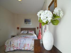 Holiday Home in Noordbeemster with Bubble Bath