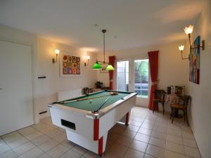 Holiday Home in Noordbeemster with Bubble Bath